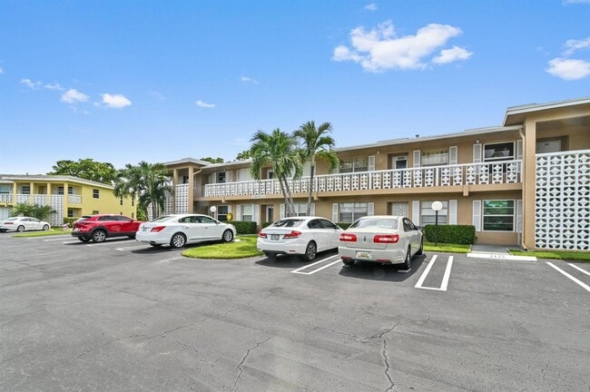 Building Photo - 1051 Orange Terrace Unit 204 Rental