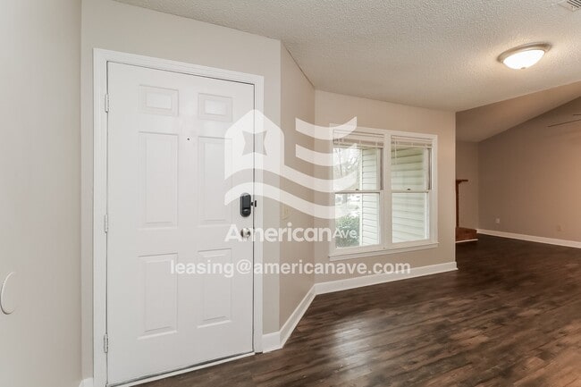 Photo - 122 Village Walk