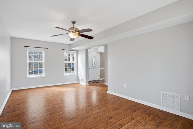 Building Photo - 14367 Springbrook Ct