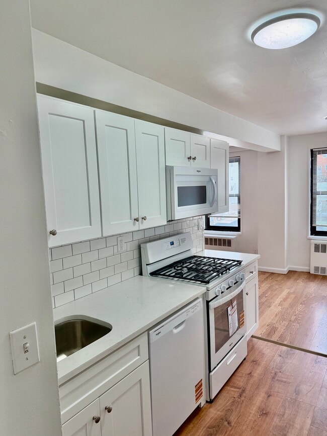 Photo - 47 Davis Ave Unit 3k