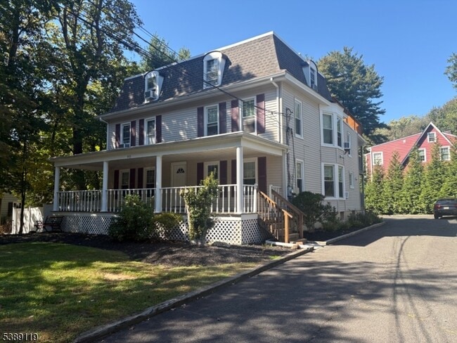 Photo - 915 Springfield Ave