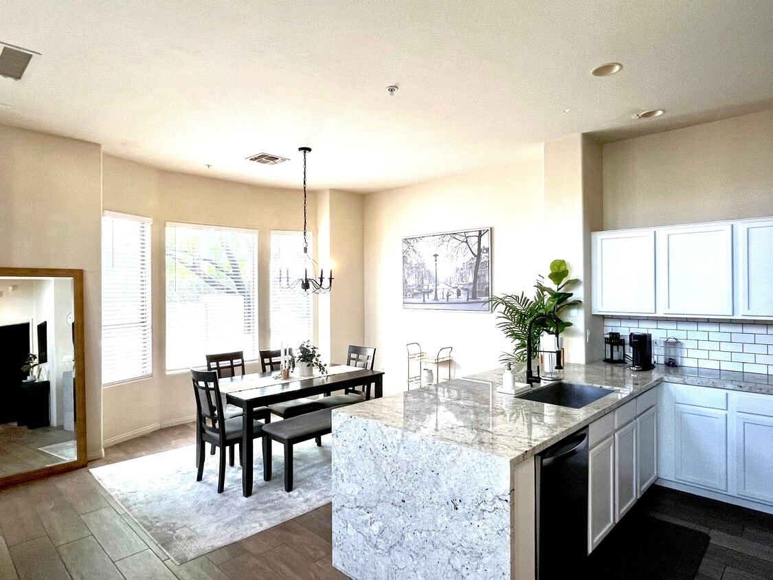Photo - 16420 N Thompson Peak Pky (Scottsdale, AZ)