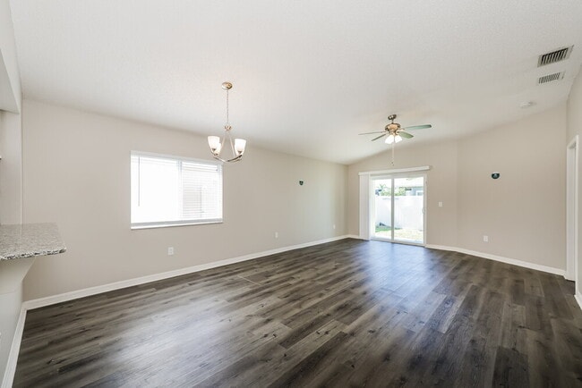 Photo - 11751 Lynmoor Dr