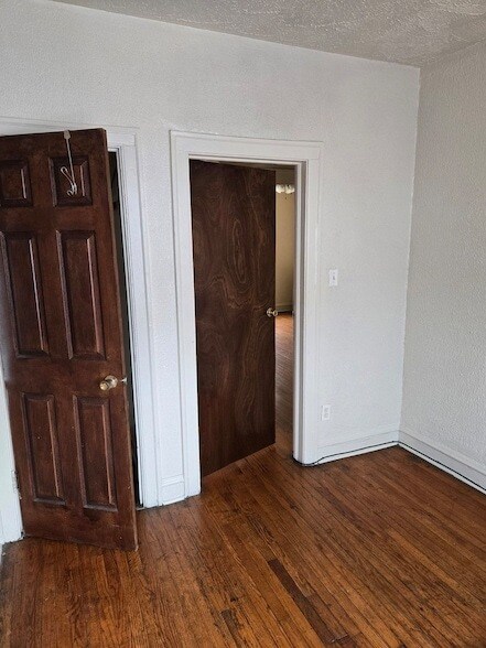 Photo - 7921 S St Lawrence Ave