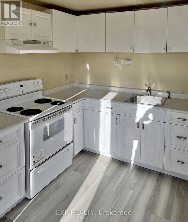 Photo - 44 Wright Crescent