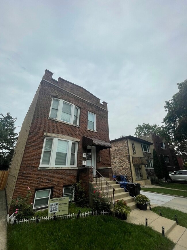 4711 N Kenton Ave