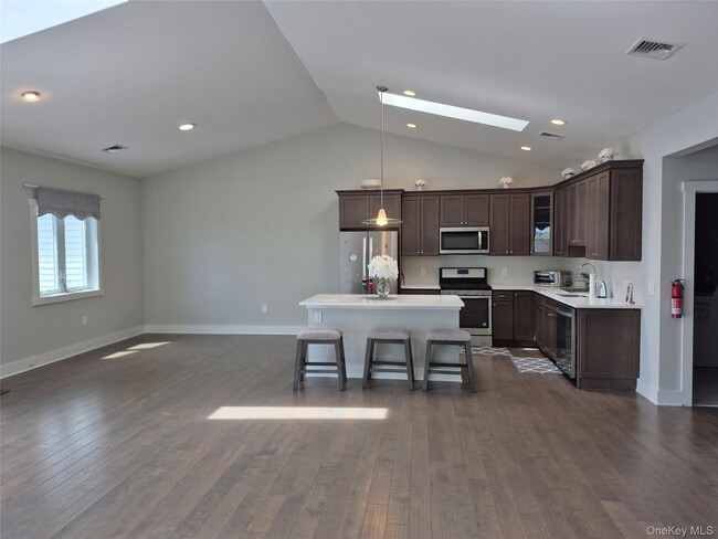 Photo - 44 Fox Hill Dr