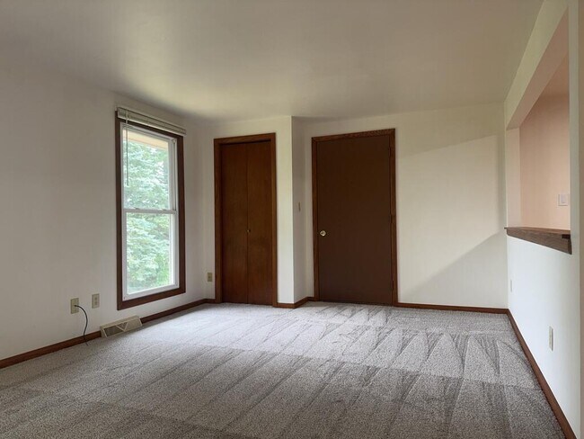 Photo - 418 Beloit St