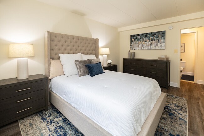 Ivy Hall Apartments