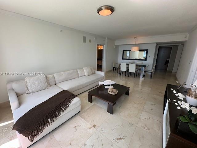 Photo - 31 SE 5th St Unidad 1908