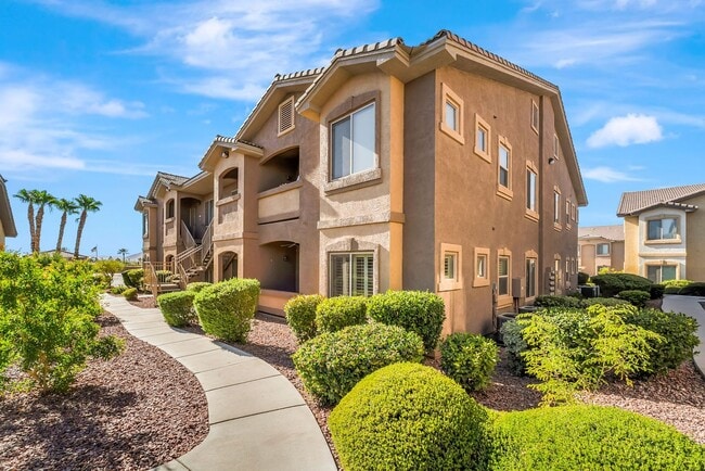 Photo - Stylish Silverado Ranch Condo with Modern Finishes & Private Patio!