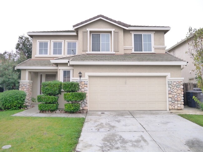 Building Photo - Excellent 2 Story House