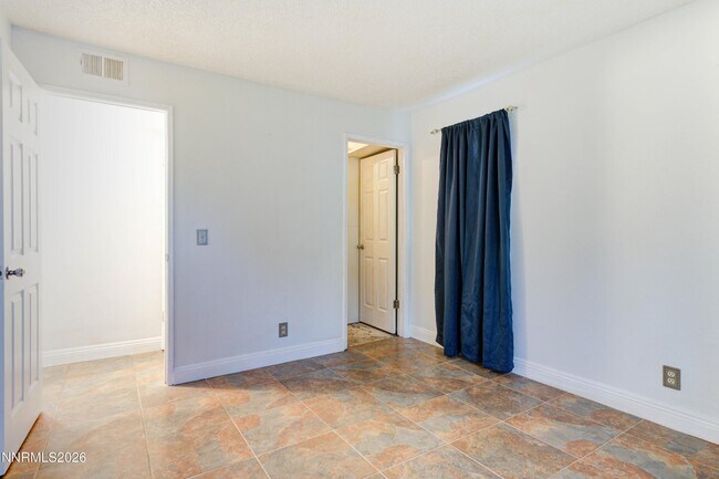 Photo - 555 E Patriot Blvd