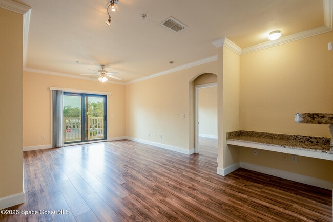 Building Photo - 6411 Borasco Dr Unit 218