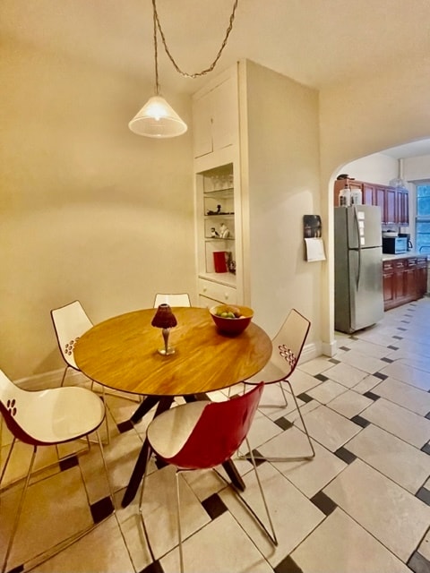 Building Photo - 18 Euston St Unit 2