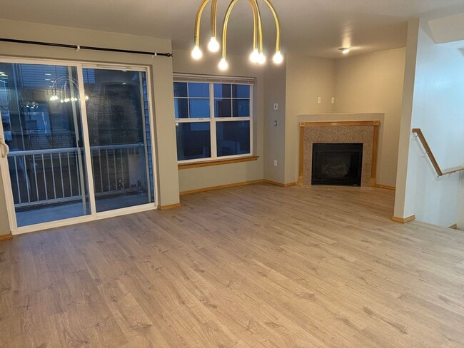 Photo - Updated 3 beds/ 2 bath townhome for rent!