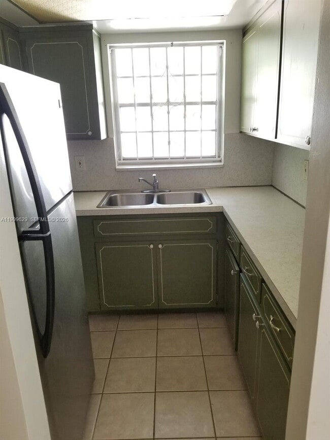 Photo - 701 NW 1st St Unidad 19