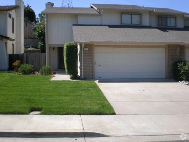 Attached two car garage - 1312 Shaddick Dr Rental
