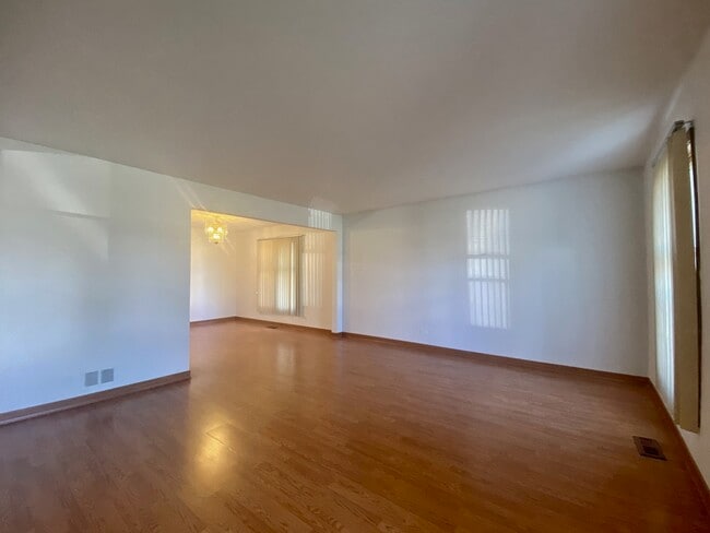 Photo - 30 Wildwood Dr