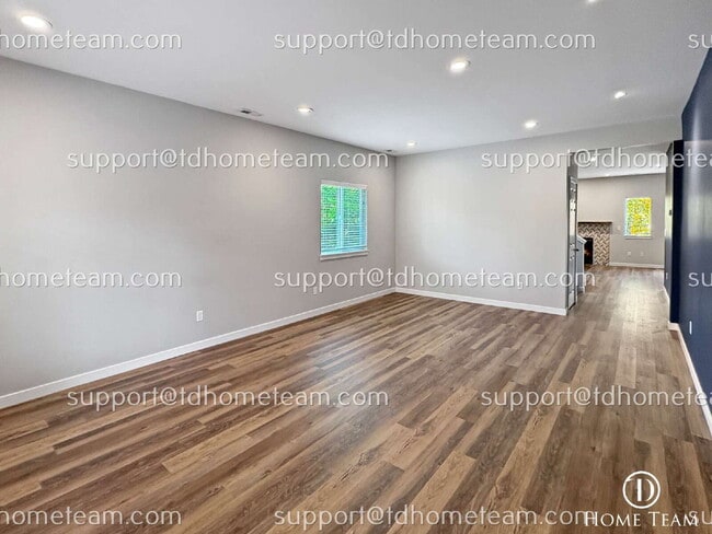 Photo - "Spacious 3-Bed Oasis in Kent with Elegant...