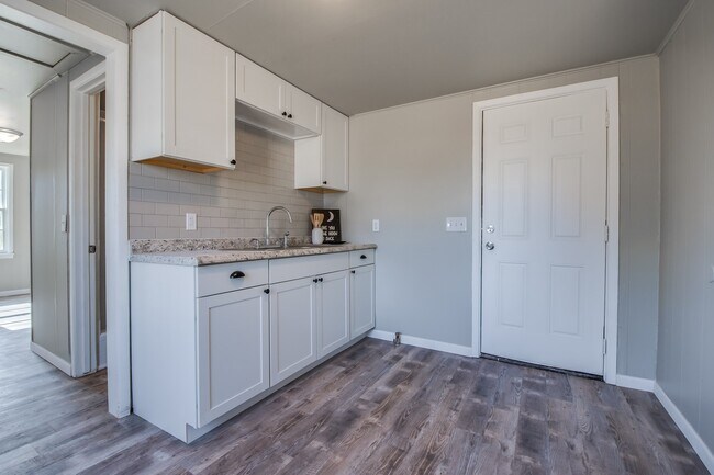 Photo - 4813 40th St Unit Rear