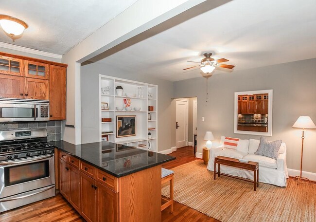 Photo - Cathedral Heights Charmer