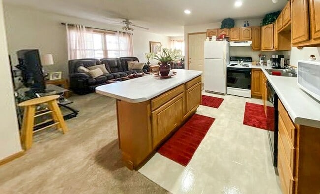 Photo - Sublease - 3 Bedroom Duplex Available Nove...