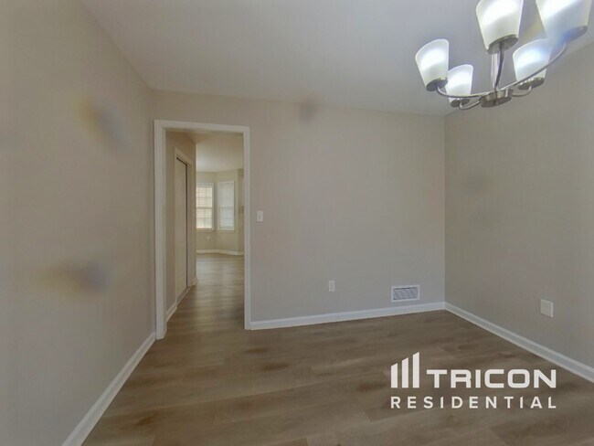 Photo - 3560 Erdly Ln