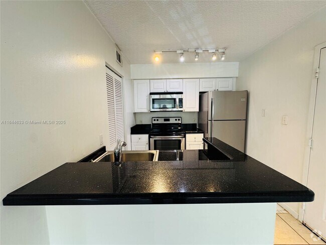Building Photo - 630 S Park Rd Unit 29-3 Rental