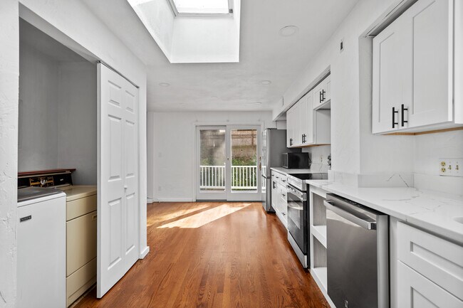 Photo - 61 Wordsworth St Unit 2