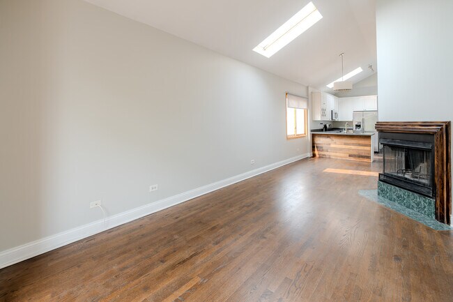 Photo - 1342 N Cleaver St Casa