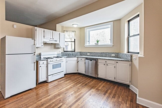 Photo - 811 N Van Buren St Unit Van Buren Apt. 1