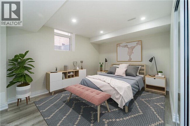 Photo - 150 Goodwin Cres