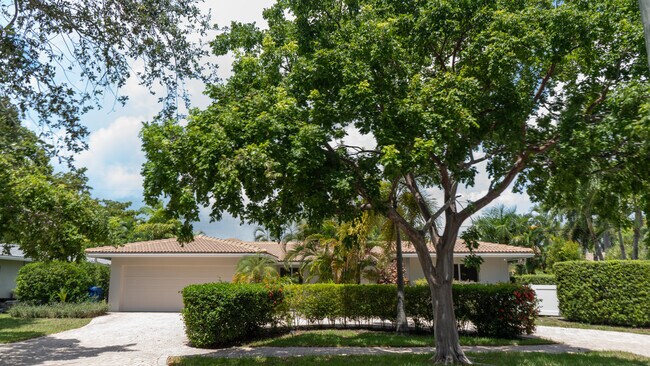 Building Photo - 2841 NW 10th Ave Rental