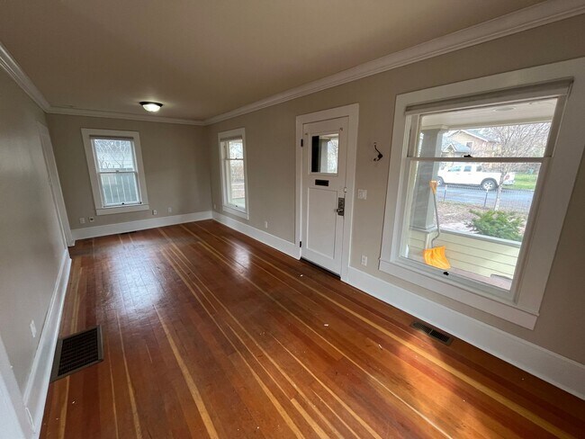 Photo - 1 Bed/1 Bath Millhouse in Historic Downtow...