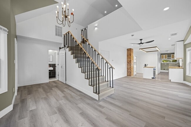 Photo - 520 Smith St