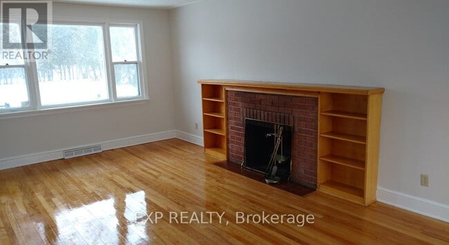 Photo - 44 Clearview Ave