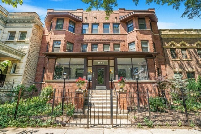 Building Photo - 4640 N Kenmore Ave Unit 2S Rental
