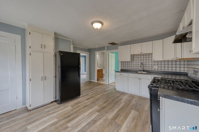 Photo - 202 W Center St