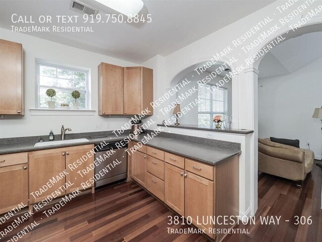 Photo - 3810 Lunceston Way