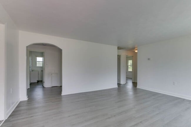 Photo - 2859 E River Rd