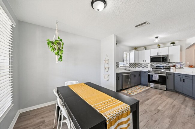 Photo - 2122 Pleasure Run Dr