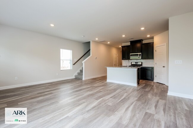 Photo - 220 Telford Dr