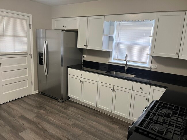 Photo - 2239 S 17th Ave