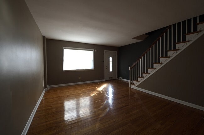 Photo - 3613 Weightman St