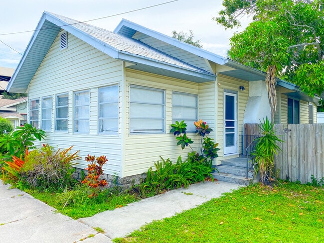 Photo - 1802 Tangerine St Casa