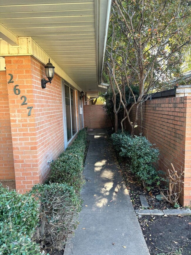 Photo - 2627 Bretton Rd