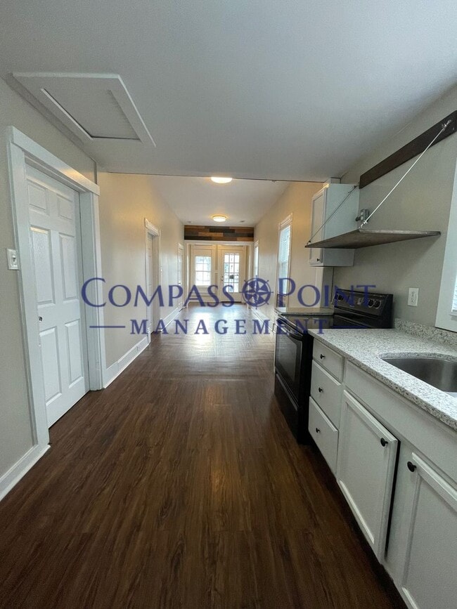 Photo - Newly Renovated Just For You! First Month Free!!