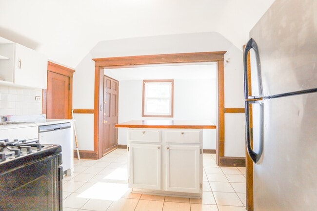Photo - 2825 N Francisco Ave Unit 2