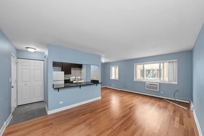 Building Photo - 663 W Grace St Unit 504